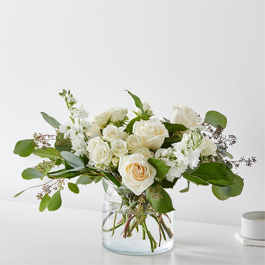 Fresh Linen Bouquet – Fellows Fernlea Flowers, St Thomas ON