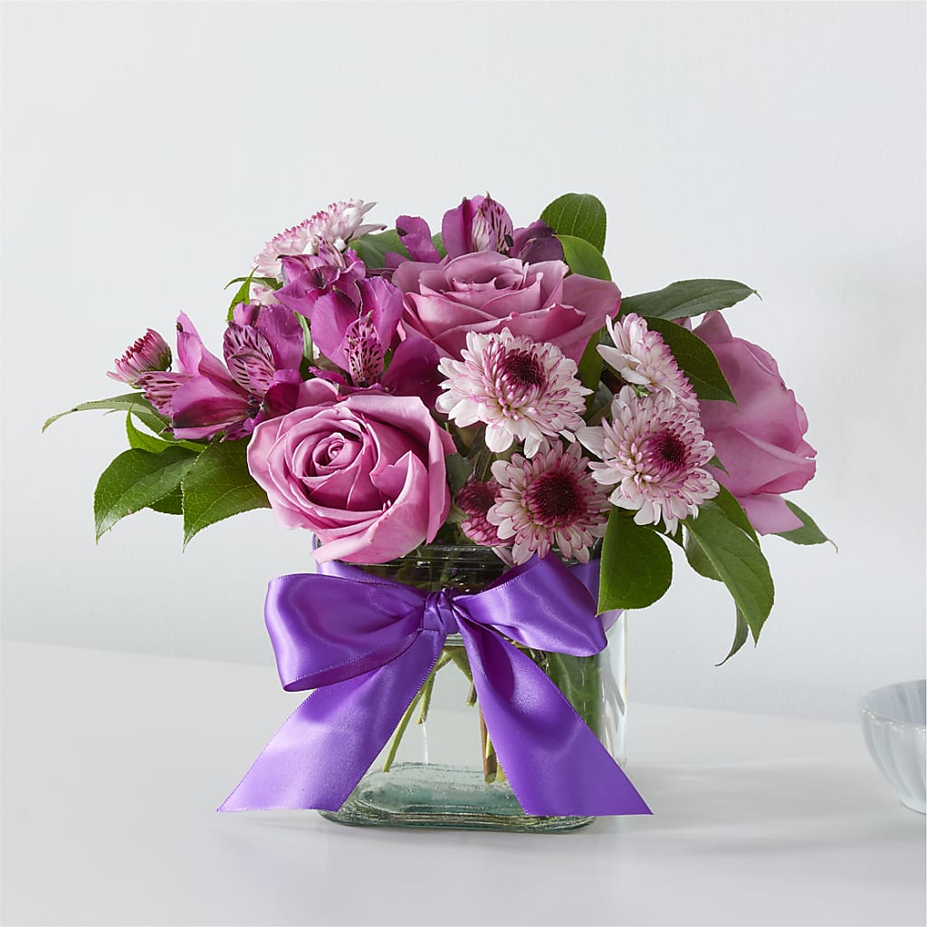 Sugarplum Bouquet – Fellows Fernlea Flowers, St Thomas ON