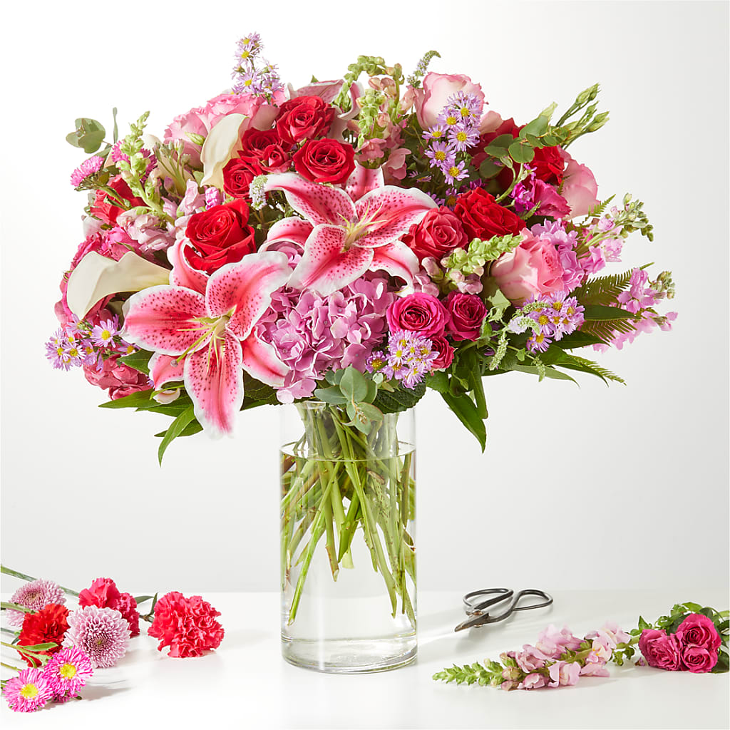Swooning Over You - A Luxury Florist Original – Fellows Fernlea Flowers, St Thomas ON