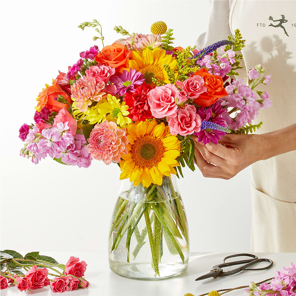 Cue the Confetti - A Florist Original – Fellows Fernlea Flowers, St Thomas ON