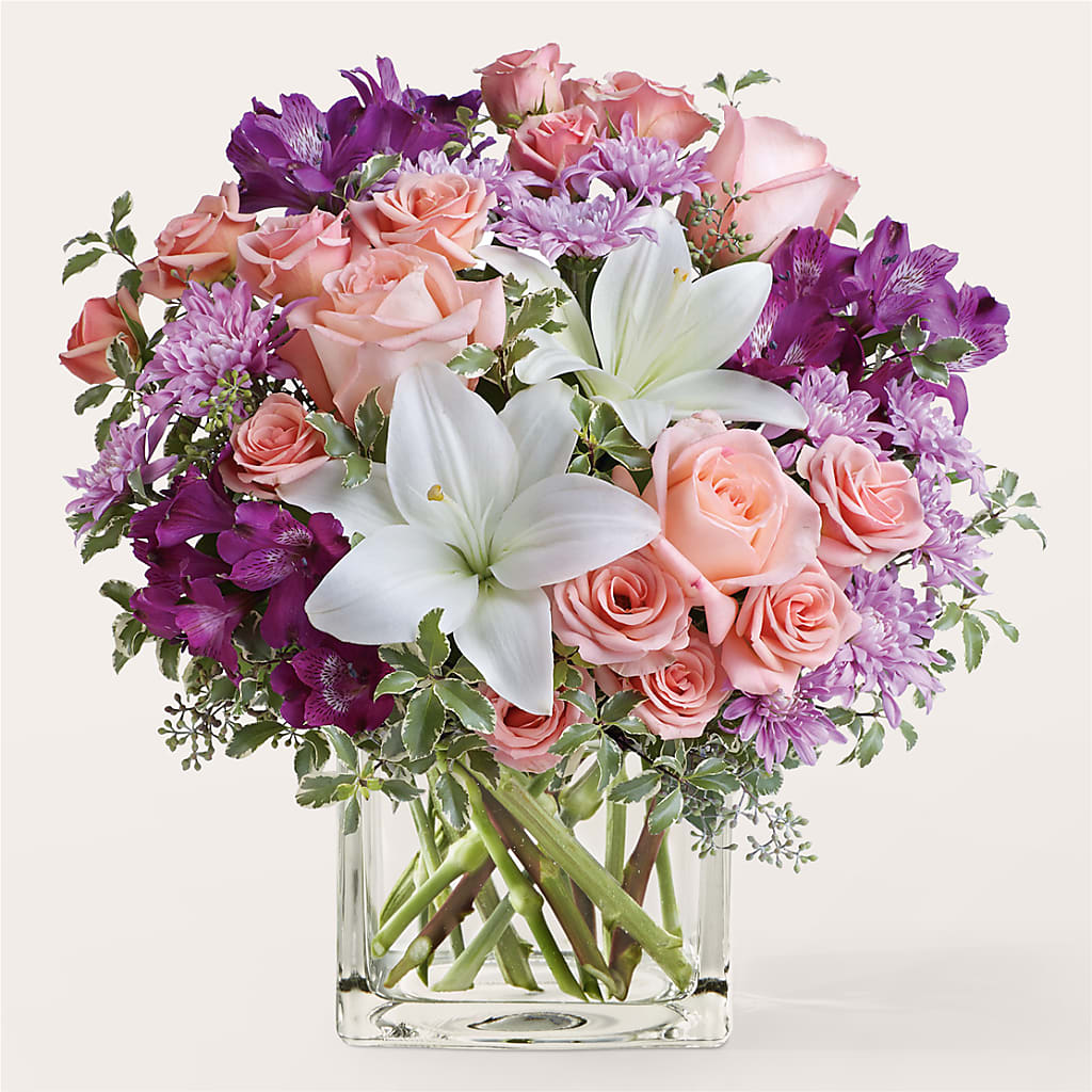 Mani Pedi Bouquet – Fellows Fernlea Flowers, St Thomas ON