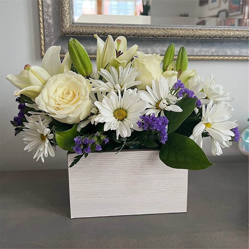 Beyond Blue Box Bouquet –  Fellows Fernlea Flowers, St Thomas ON