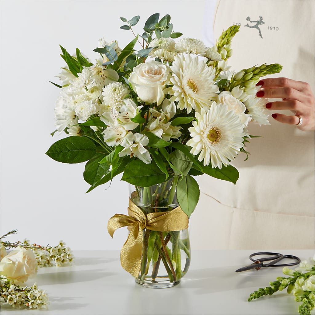 New Beginnings – A Florist Original –  Fellows Fernlea Flowers, St Thomas ON