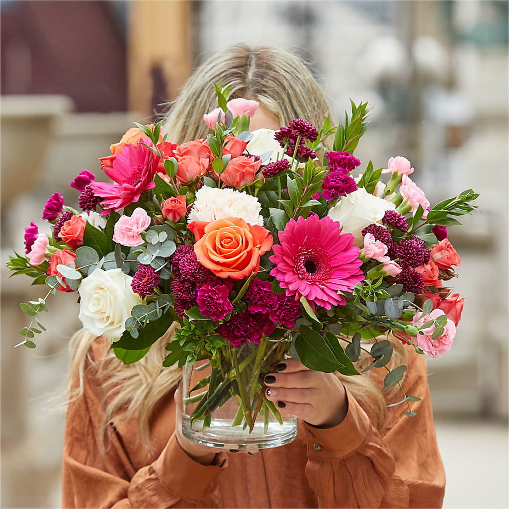 Smell the Roses Bouquet –  Fellows Fernlea Flowers, St Thomas ON